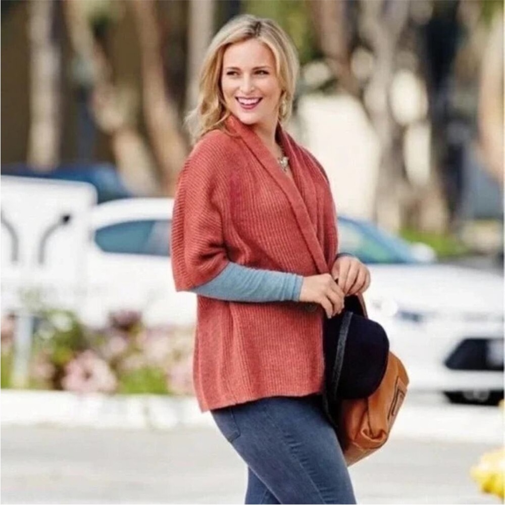CAbi Rust Open-Front Ribbed Shrug